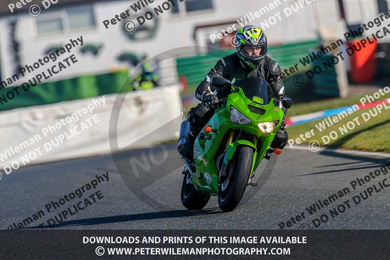 PJM Wedding Photography;enduro digital images;event digital images;eventdigitalimages;mallory park;mallory park photographs;mallory park trackday;mallory park trackday photographs;no limits trackdays;peter wileman photography;racing digital images;trackday digital images;trackday photos